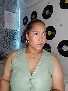 medusafox  online show from May 3, 5:13 am