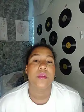 Snapshot of medusafox_ chatting on June 18, 4:46 am medusafox online show from June 18, 4:46 am