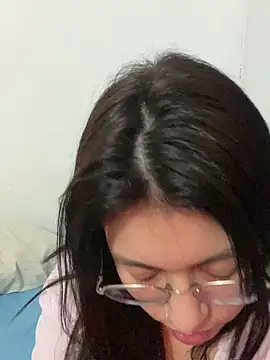 DimeAria online show from April 29, 5:52 pm
