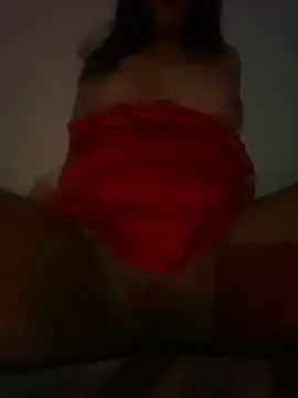 Snapshot of DimeAria chatting on May 5, 8:39 pm DimeAria online show from May 5, 8:39 pm