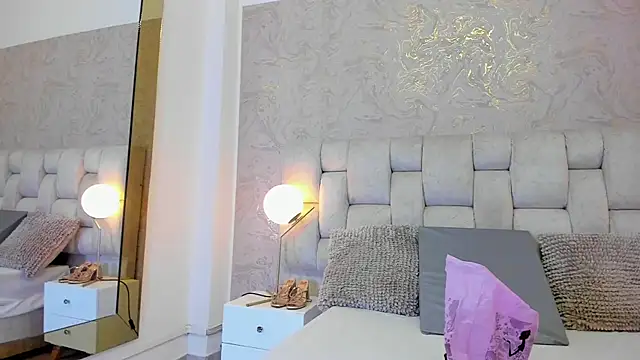 Snapshot of KristalMature chatting on July 2, 8:37 pm KristalMature online show from July 2, 8:37 pm