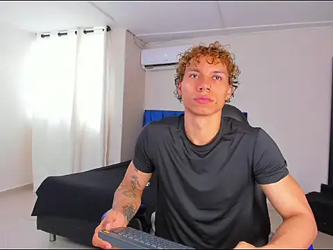 adam smiith1 online show from March 10, 1:49 pm