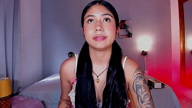 KimTaylorW online show from June 15, 9:28 pm
