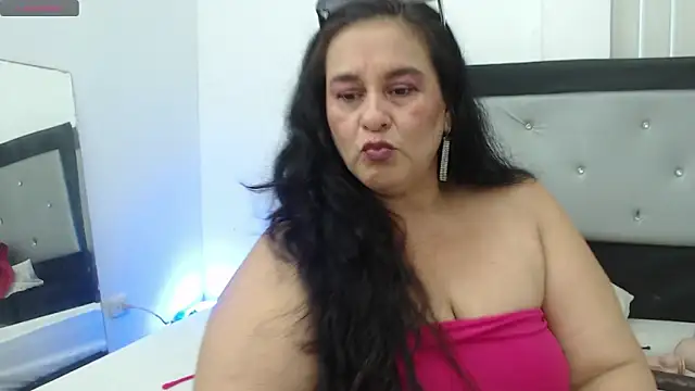 Sharlot curvy online show from April 28, 5:51 pm