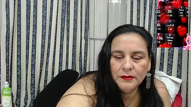 Snapshot of Sharlot_curvy chatting on August 1, 5:45 pm Sharlot curvy online show from August 1, 5:45 pm