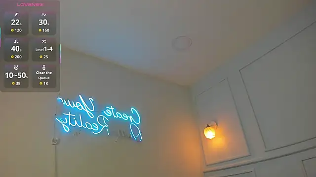 Snapshot of LeylaRusso chatting on May 18, 7:31 pm LeylaRusso online show from May 18, 7:31 pm