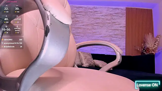 ANGIE-SMITH online show from June 3, 3:06 pm