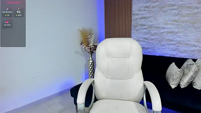 ANGIE-SMITH online show from June 15, 11:12 am