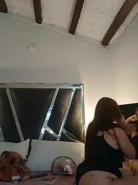 curvy samantta online show from March 14, 7:19 pm