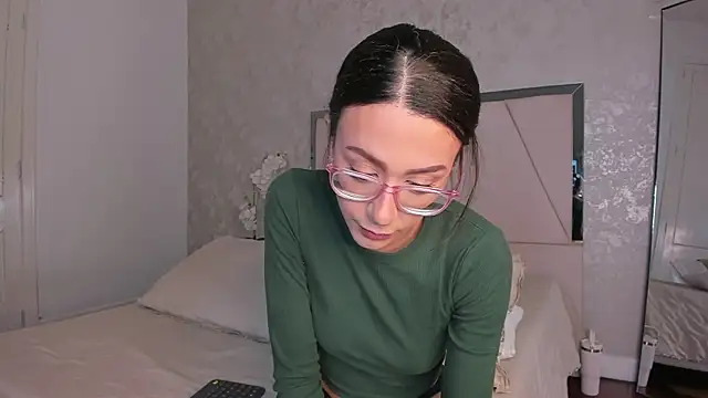 Arii wilde online show from April 28, 12:43 pm