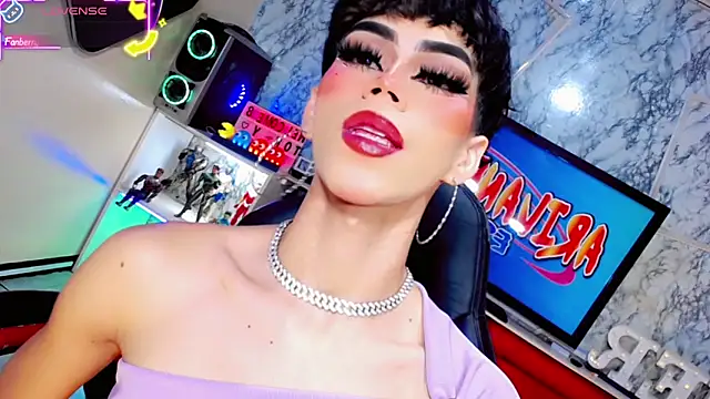 Gema Jones  online show from June 21, 1:57 pm