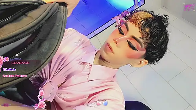 Gema Jones  online show from July 22, 7:38 pm