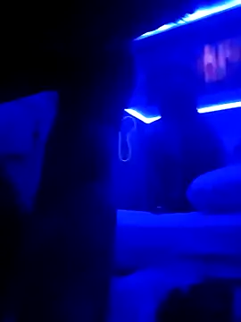 queennar online show from March 20, 9:41 pm