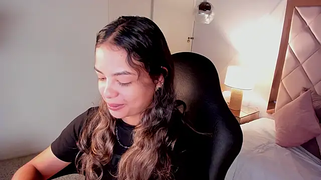 Snapshot of dulce_lyraa1 chatting on June 3, 4:48 am dulce lyraa1 online show from June 3, 4:48 am