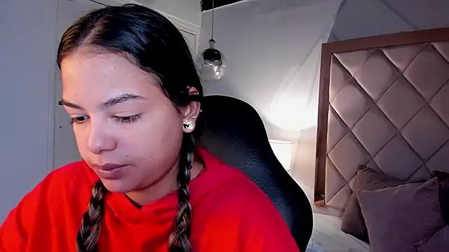 Snapshot of dulce_lyraa1 chatting on June 4, 4:29 am dulce lyraa1 online show from June 4, 4:29 am