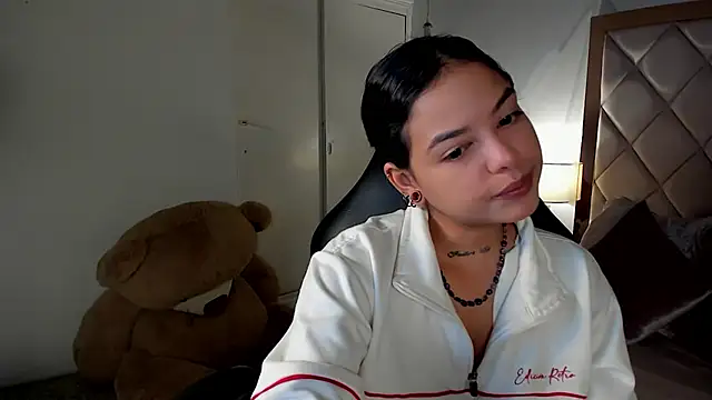 Snapshot of dulce_lyraa1 chatting on June 12, 4:11 am dulce lyraa1 online show from June 12, 4:11 am
