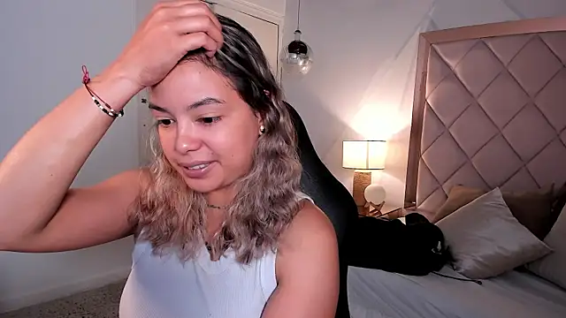 Snapshot of dulce_lyraa1 chatting on July 7, 8:18 am dulce lyraa1 online show from July 7, 8:18 am