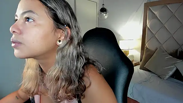 Snapshot of dulce_lyraa1 chatting on July 11, 4:59 am dulce lyraa1 online show from July 11, 4:59 am