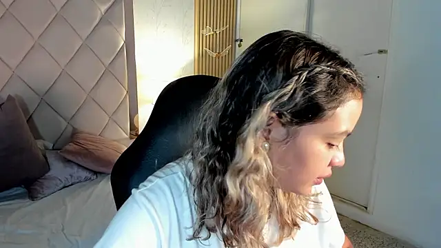 Snapshot of dulce_lyraa1 chatting on July 28, 7:15 am dulce lyraa1 online show from July 28, 7:15 am