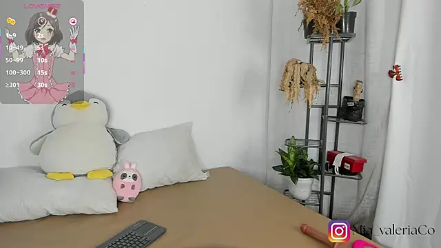 Mia-Valeria- online show from June 11, 6:44 am