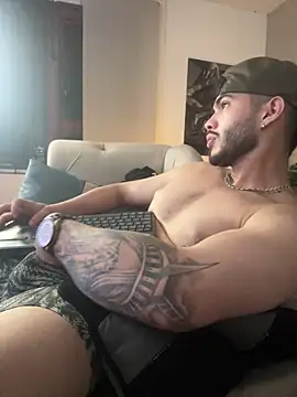 Snapshot of Vincentblack chatting on June 7, 2:05 am Vincentblack online show from June 7, 2:05 am