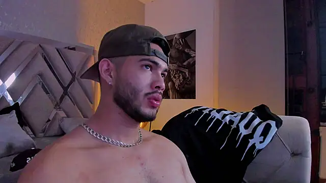 Snapshot of Vincentblack chatting on June 14, 2:24 am Vincentblack online show from June 14, 2:24 am