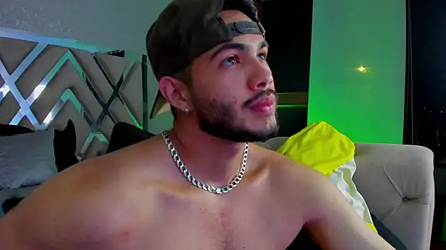 Snapshot of Vincentblack chatting on June 18, 2:12 am Vincentblack online show from June 18, 2:12 am