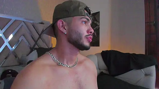 Snapshot of Vincentblack chatting on June 20, 7:27 pm Vincentblack online show from June 20, 7:27 pm