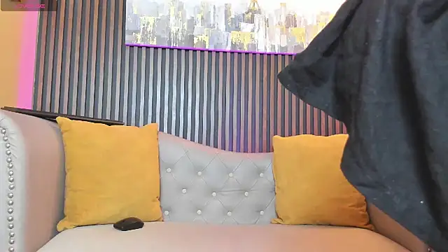 Elisasue online show from April 30, 3:13 am