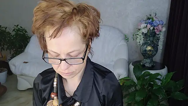 LioraWeiss online show from March 9, 6:39 am