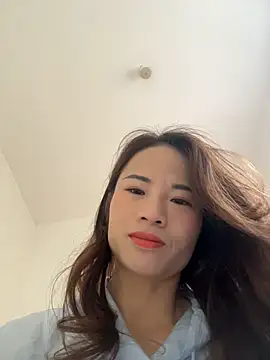 Mia-lp online show from May 3, 2:06 am