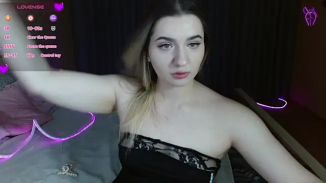 Smi1eF1ower online show from March 6, 6:37 pm