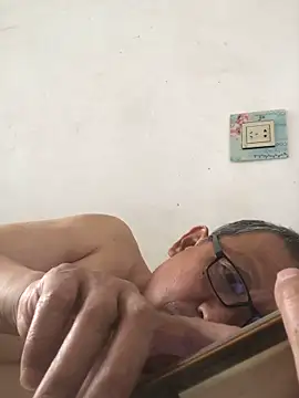 yaocaobi8 online show from May 2, 4:50 am