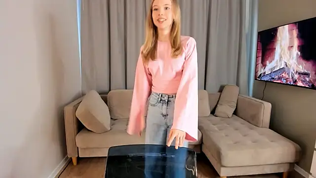 DebiHost online show from March 7, 8:11 am