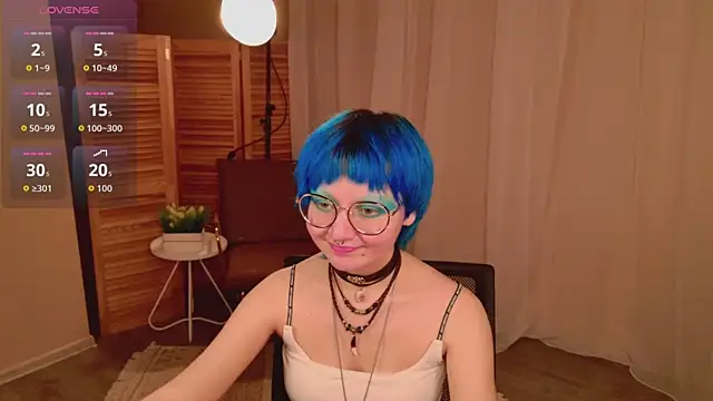 Snapshot of powderofgun chatting on May 20, 8:26 pm powderofgun online show from May 20, 8:26 pm