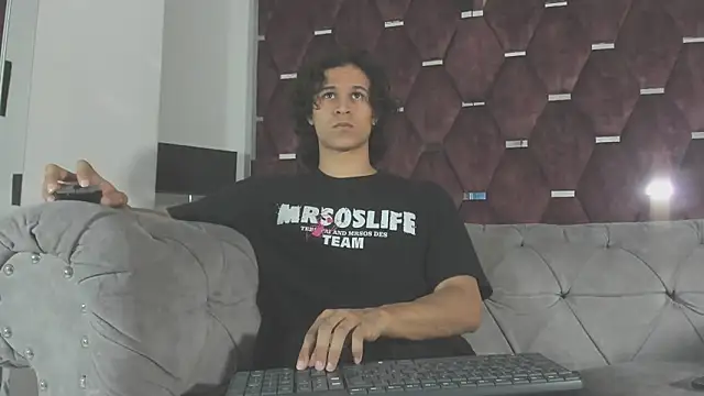 Snapshot of TonyBenedetti chatting on May 24, 9:09 pm TonyBenedetti online show from May 24, 9:09 pm
