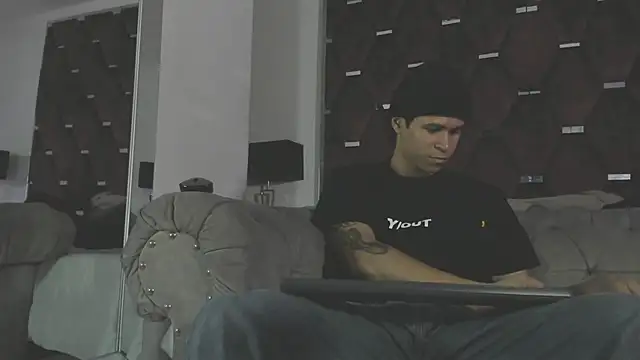 Snapshot of TonyBenedetti chatting on July 14, 9:20 pm TonyBenedetti online show from July 14, 9:20 pm
