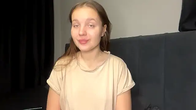 LowriseZiziphus online show from March 4, 4:24 pm