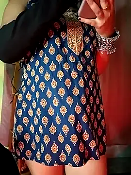 Snapshot of Kritika05 chatting on June 12, 4:06 pm Kritika05 online show from June 12, 4:06 pm