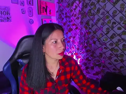 Megan Collinss1 online show from March 2, 4:03 pm