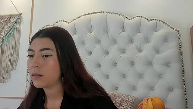 Sara funy online show from April 30, 11:16 am