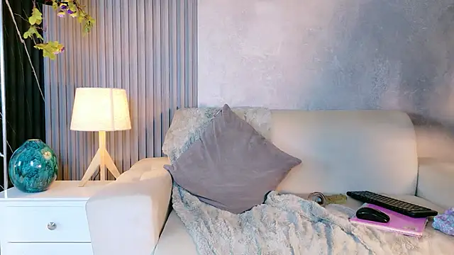 Jazmiin Evans online show from February 27, 8:09 pm