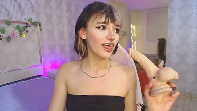 Cloee tay1 online show from July 18, 11:36 am