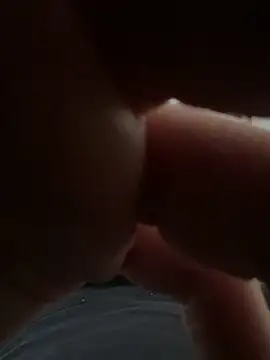 derekboyhot online show from April 30, 11:42 pm