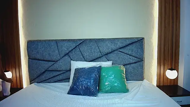 ShayMilleer online show from June 18, 11:58 am