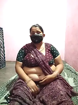 Snapshot of gujjuhotcouple chatting on April 11, 5:50 pm gujjuhotcouple online show from April 11, 5:50 pm