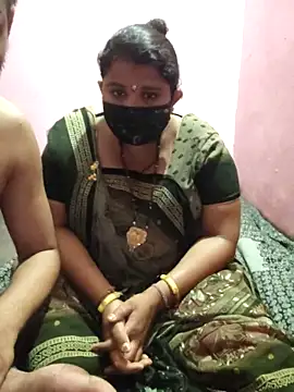 Snapshot of gujjuhotcouple chatting on April 19, 6:10 pm gujjuhotcouple online show from April 19, 6:10 pm
