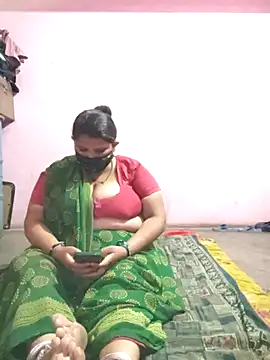 Snapshot of gujjuhotcouple chatting on April 29, 5:06 pm gujjuhotcouple online show from April 29, 5:06 pm
