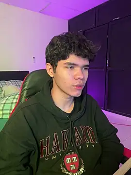 Camii pink online show from March 7, 4:26 pm