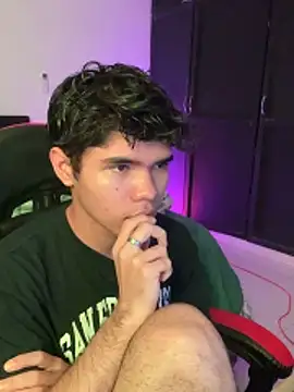 Camii pink online show from March 10, 6:35 pm